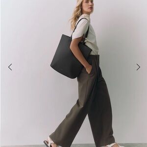 Cuyana Black Tall Easy Tote Bag